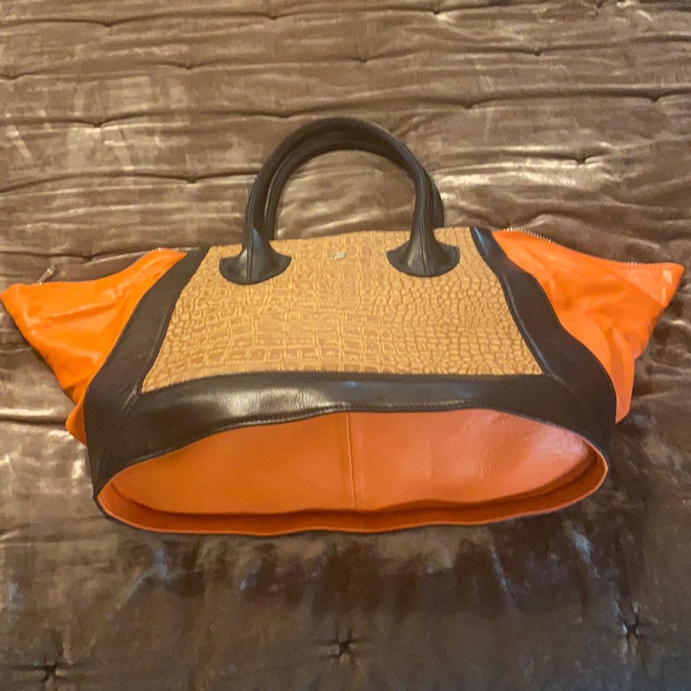 Leather bag